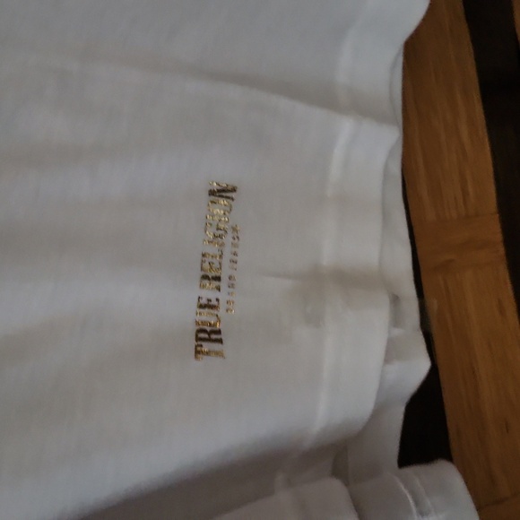 - NWT!! True Religion tshirt - Picture 3 of 6